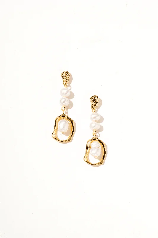 Women’s minimalistic silver earrings-Isra Pearl Drop Earrings