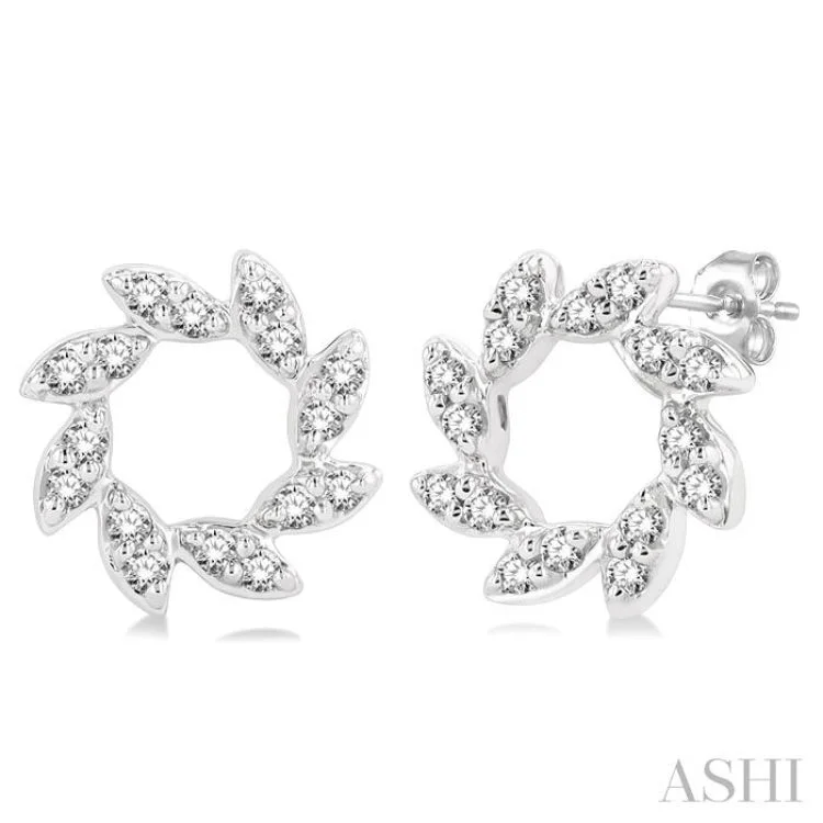 Women’s heart-shaped earrings-1/10 Ctw Floral Petite Round Cut Diamond Fashion Stud Earring in 10K White Gold