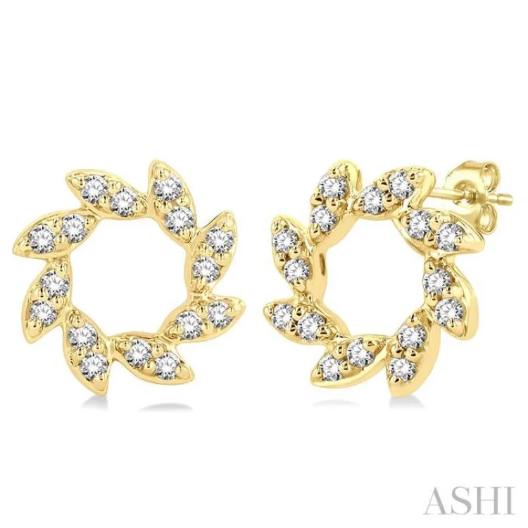 Women’s custom earrings-1/10 Ctw Floral Petite Round Cut Diamond Fashion Stud Earring in 10K Yellow Gold