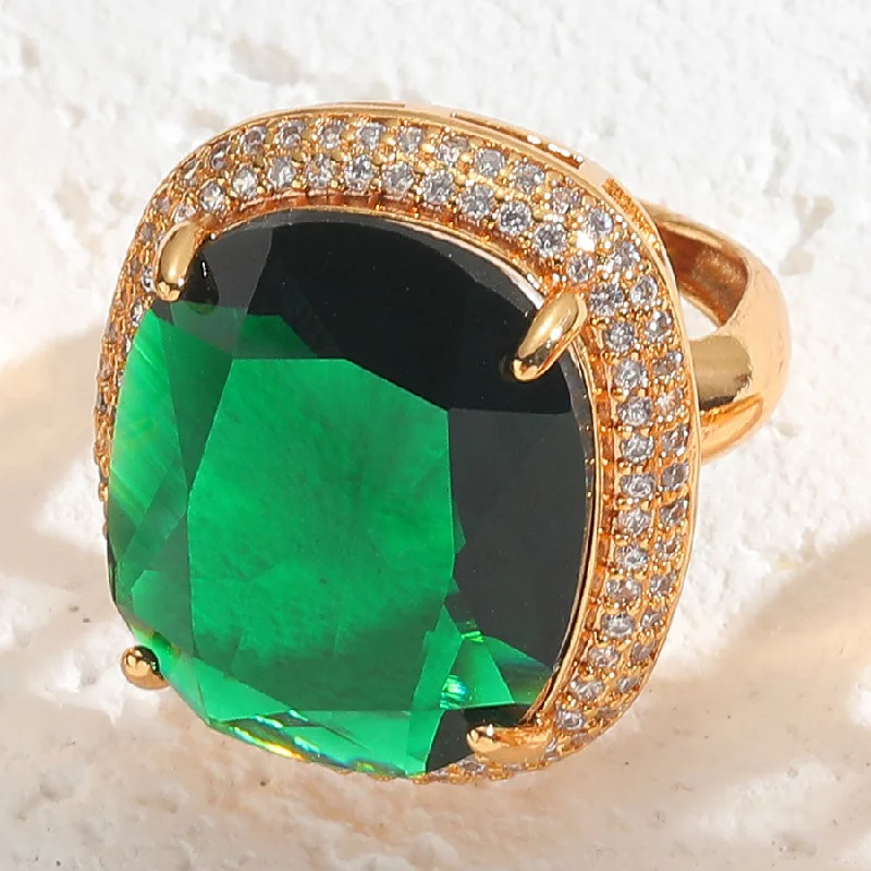 Oval Emerald Ring