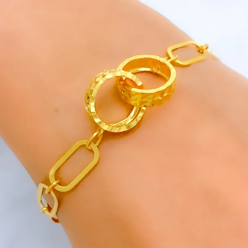 Women’s adjustable bracelets-Unique Interlinked Halo Bracelet