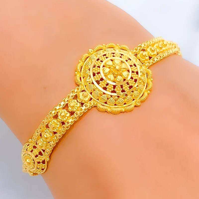 Women’s minimalist bracelets-Captivating Heart Mandala 22k Gold Bracelet