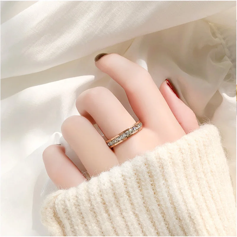 Single Row Diamond Ring-Rose Gold