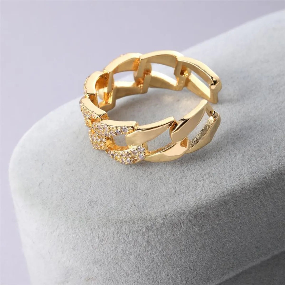 Women’s simple gold rings-Commute Round Copper Plating Inlay Zircon 18k Gold Plated Open Rings