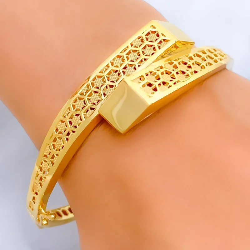 Women’s silver charm bracelets-Refined Charming 22k Gold Honeycomb Bangle Bracelet