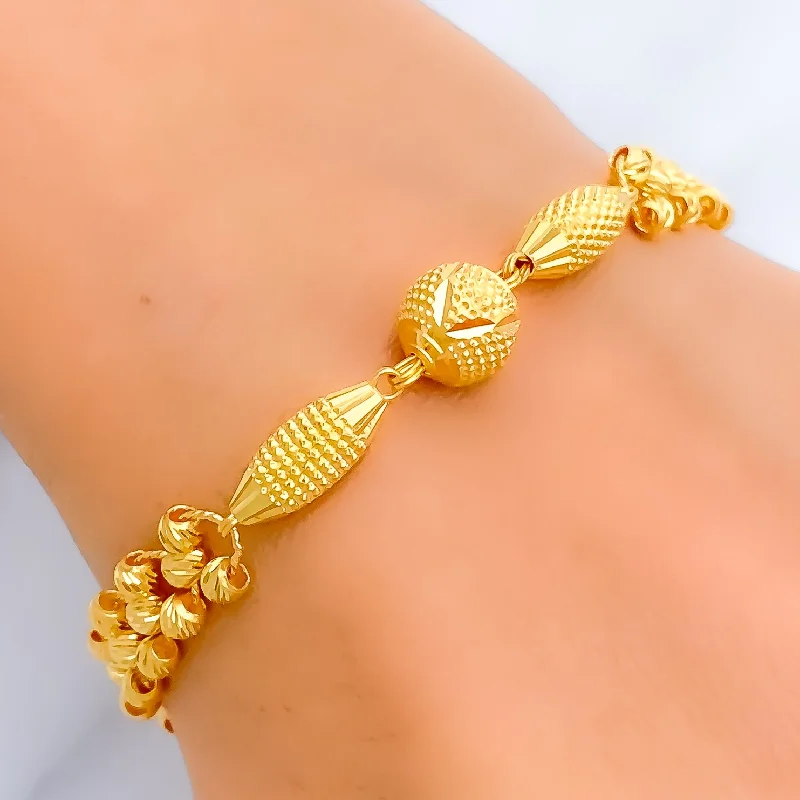 Women’s adjustable bangles-Lustrous Golden Elegant 22k Gold Bracelet