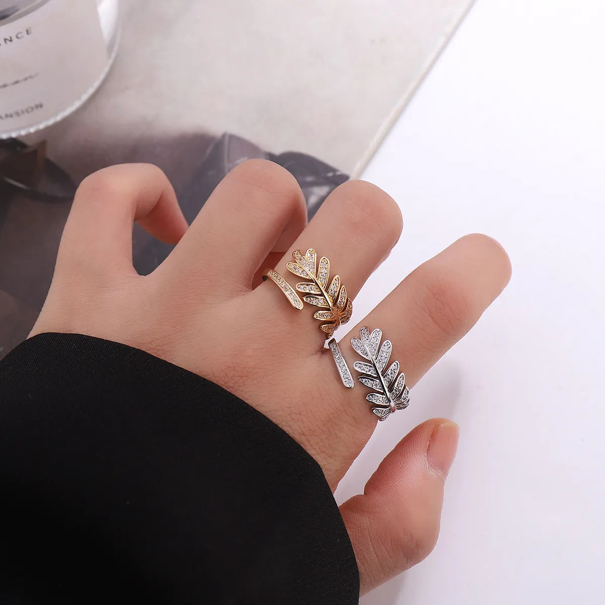 Women’s bold statement rings-Simple Style Leaf Copper 18k Gold Plated Silver Plated Zircon Adjustable Ring In Bulk