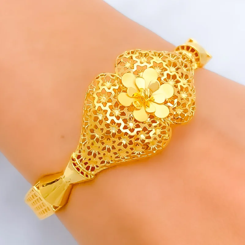 Women’s elegant gold bracelets-Mesmerizing Floral Net 22k Gold Bangle Bracelet