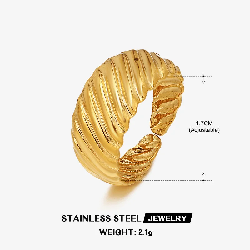 Gold Croissant Ring