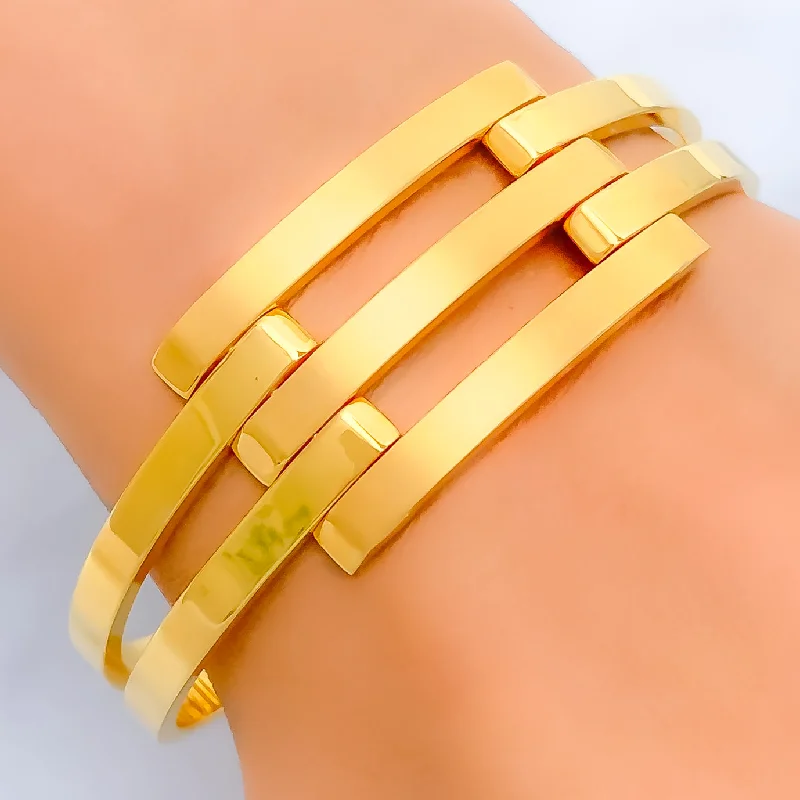 Women’s vintage bracelets-Classic Alluring 22k Gold Upscale Bangle Bracelet