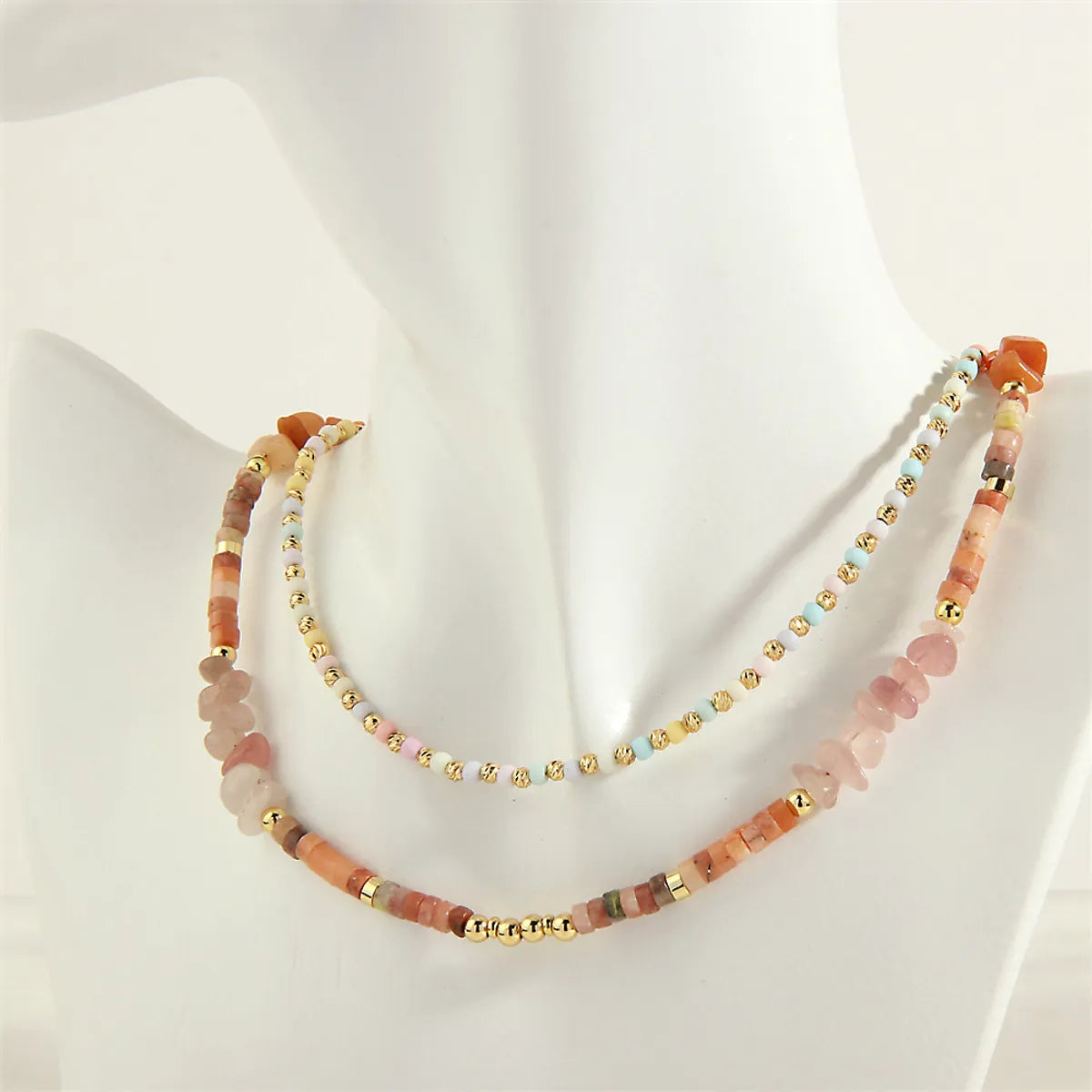 Women’s wedding necklaces-Beach Simple Style Irregular Glass Stone Copper Beaded 18k Gold Plated Women's Necklace