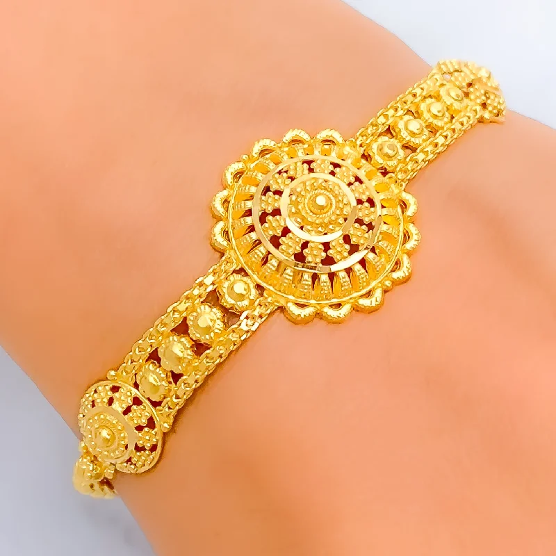 Women’s silver charm bracelets-Refined Regal 22k Gold Bracelet