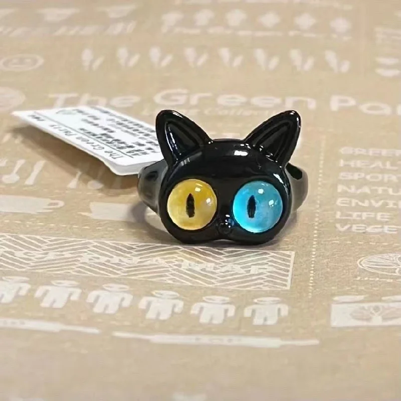 Irregular Pupil Black Cat Ring