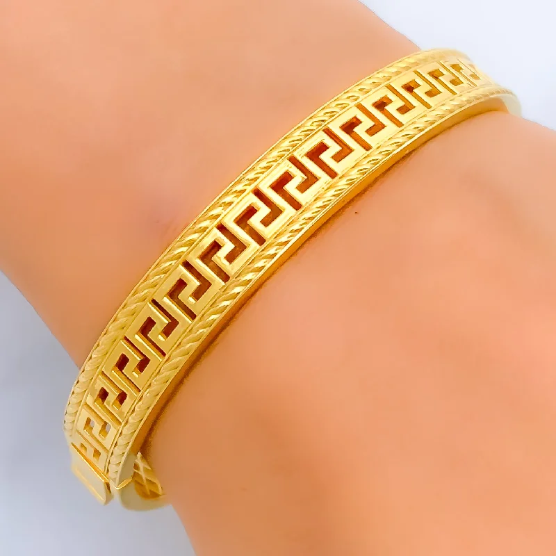 Women’s stylish bracelets-Classic Radiant 22k Gold Graceful Bangle Bracelet