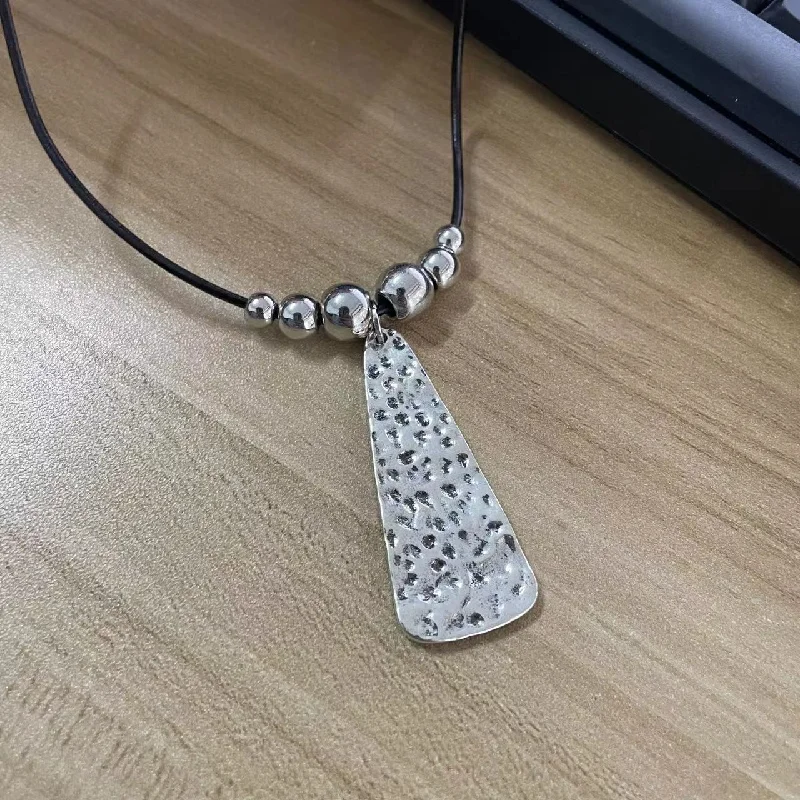 Xl2219 Beating Necklace